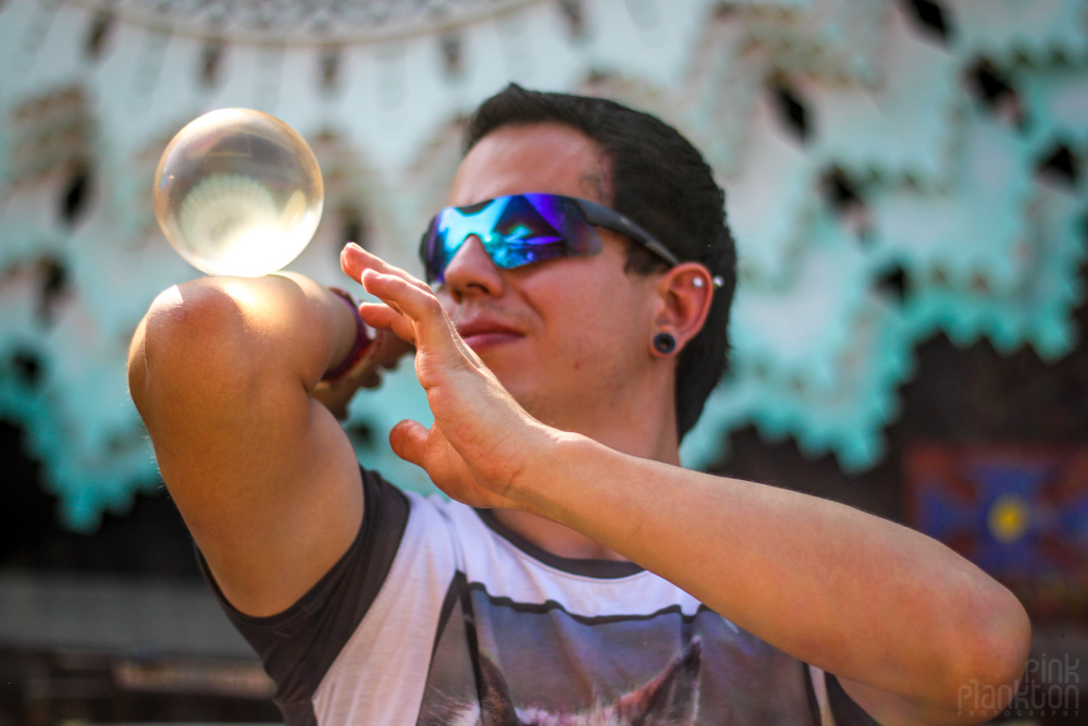 Festival Ometeotl contact juggler