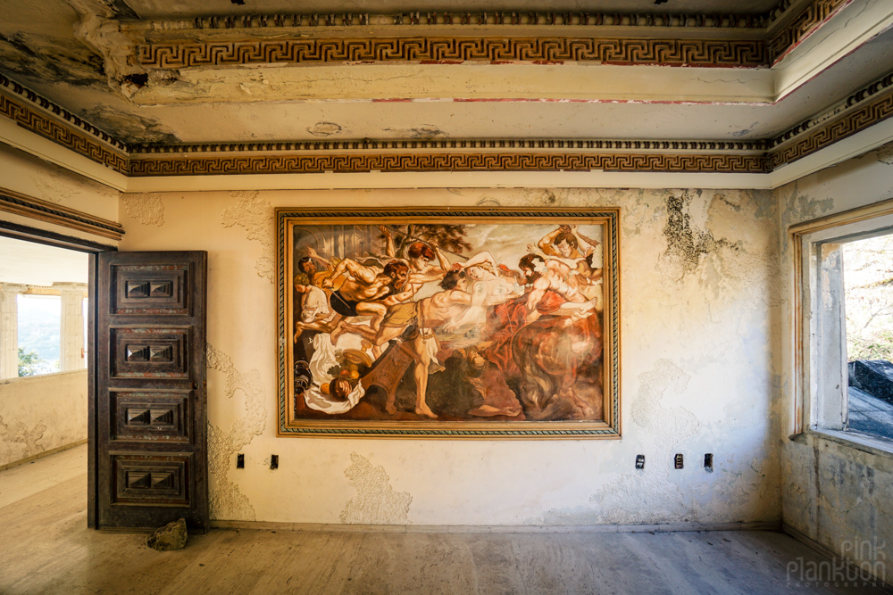room with painting inside the Parthenon of El Negro