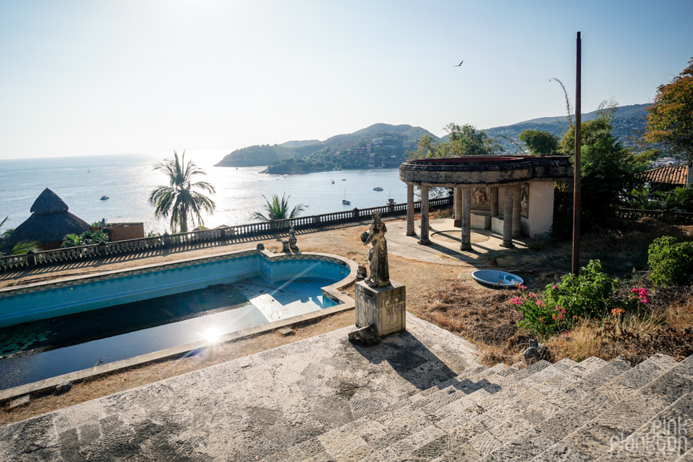 view of Zihuatanejo from the abandoned Parthenon of El Negro