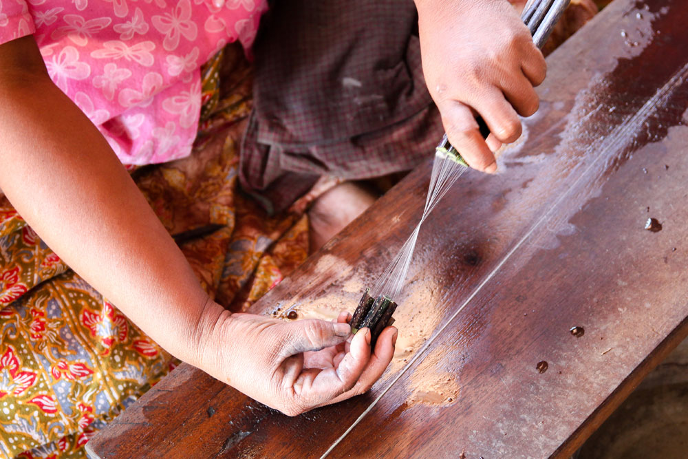 lotus flower weaving in Myanmar