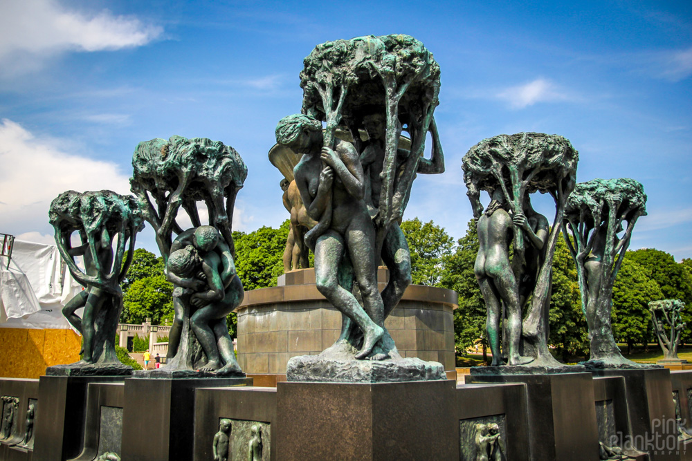 Vigeland Sculpture Park in Oslo