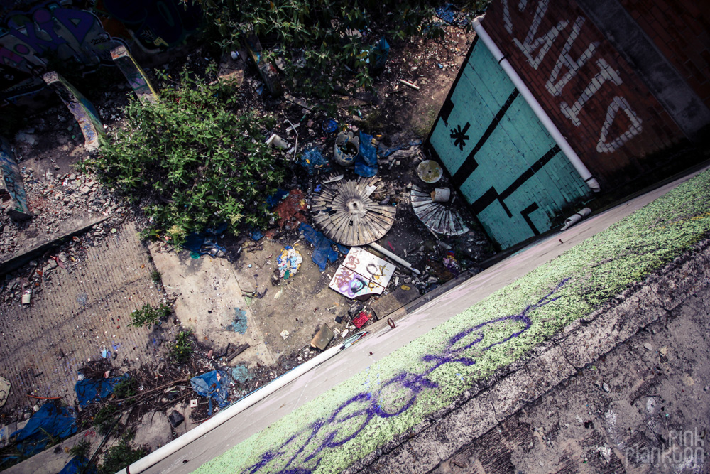 abandoned wall at Atlantis Water Park in Mexico City