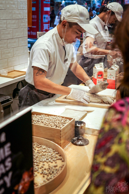 bubble tea making at Xing Fu Tang in Taipei, Taiwan