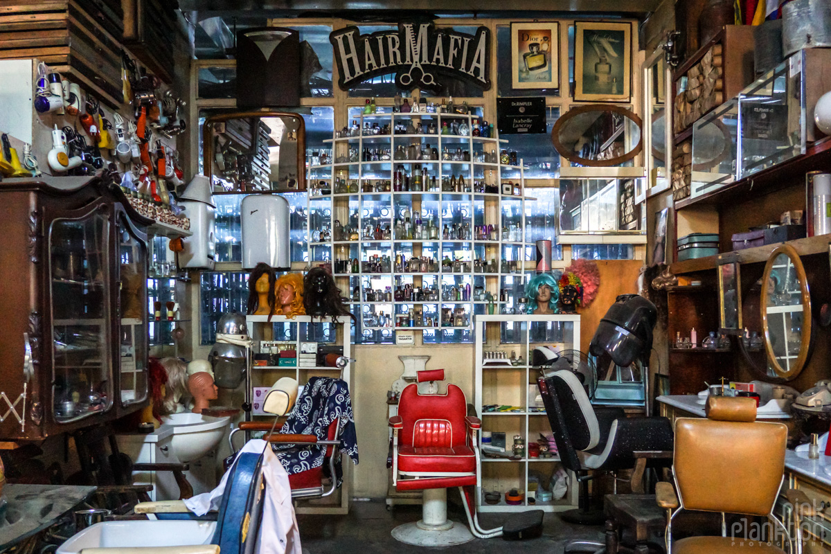 Antique barber equipment at Plato Platonik in Istanbul