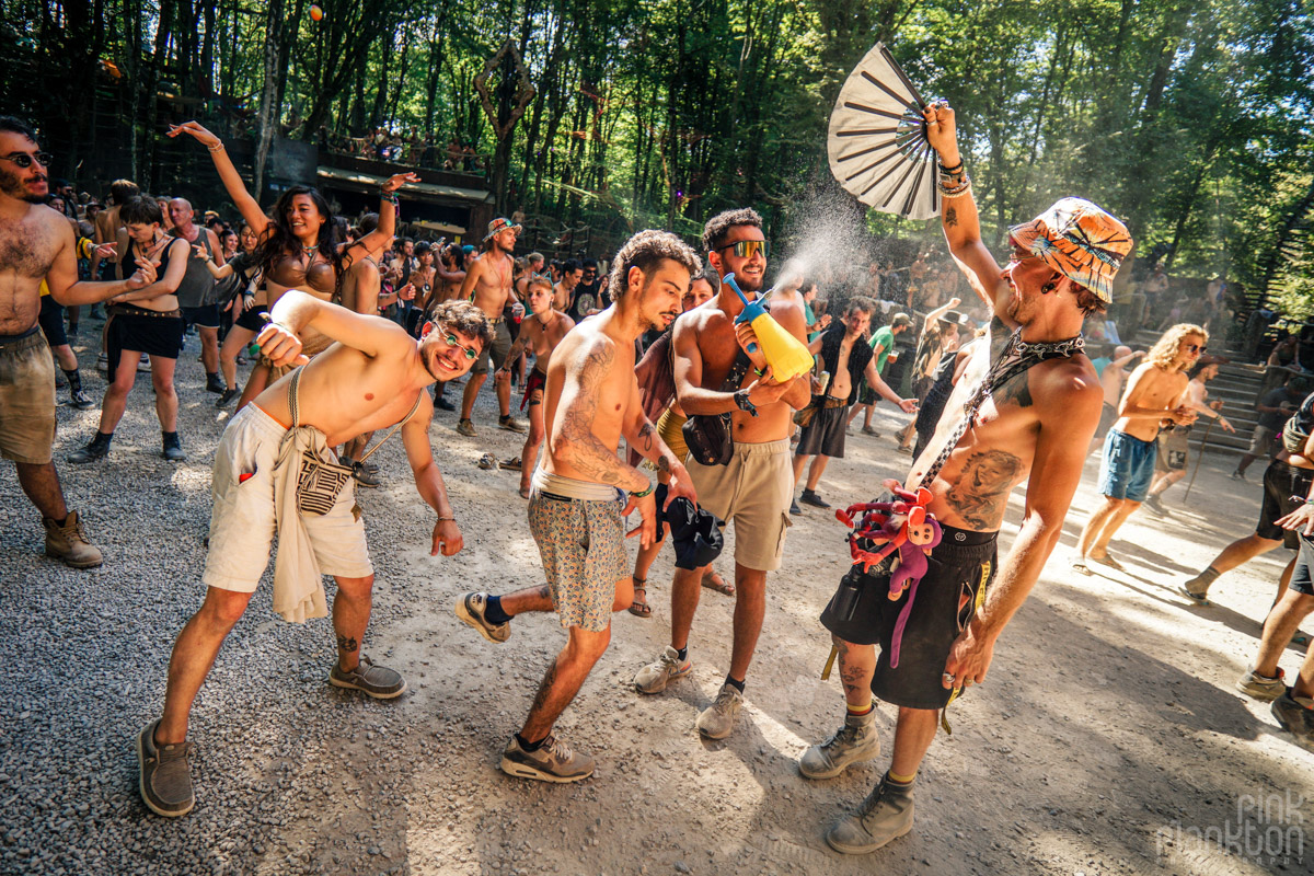 Guys dancing at Modem Festival