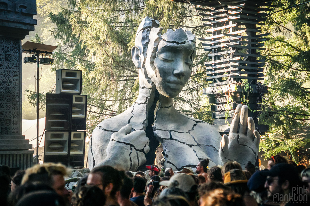 Face sculpture by Daniel Popper at the Swamp Stage at Modem Festival